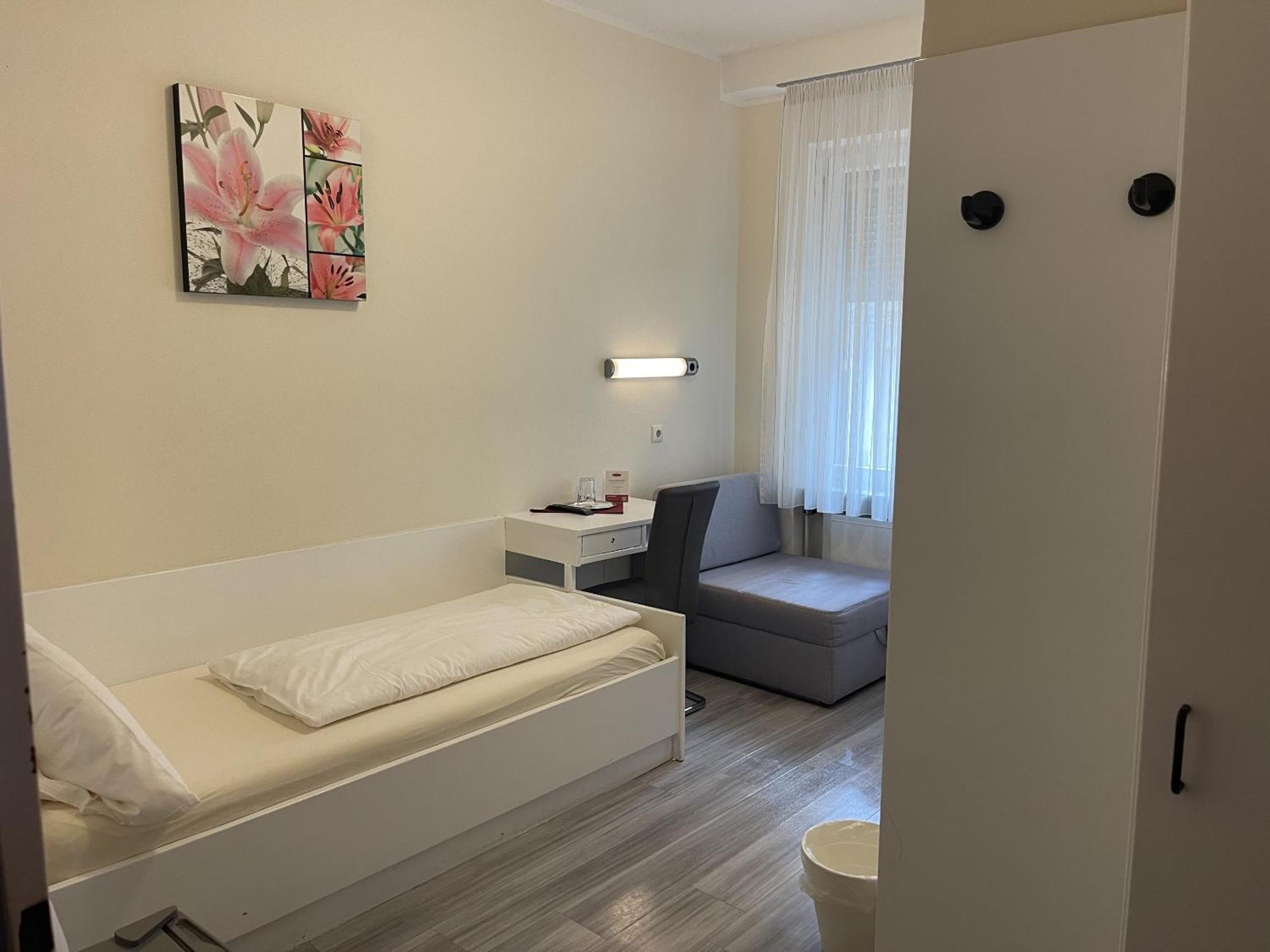 Hotel Koenig Humbert Ерланген Екстериор снимка