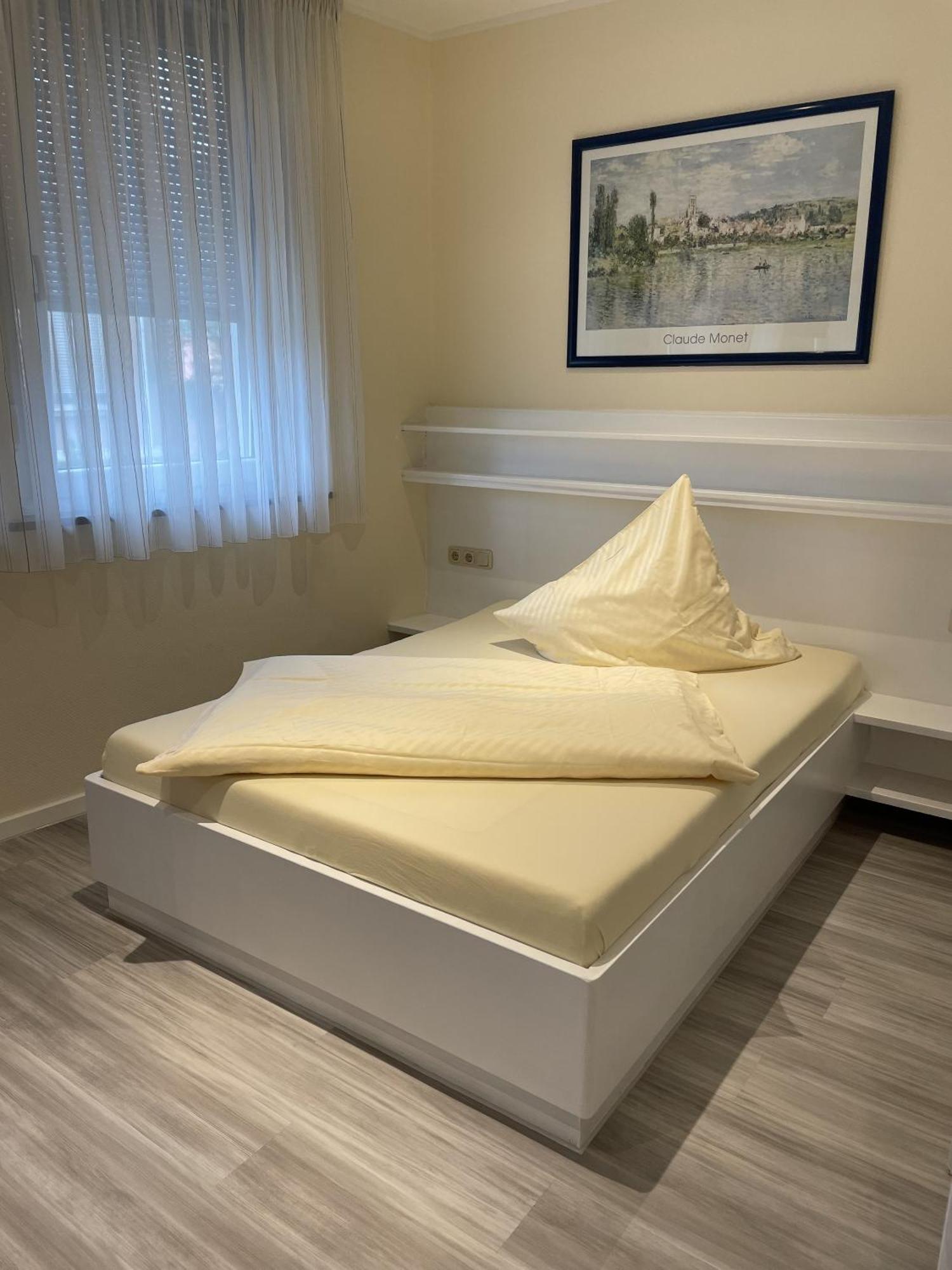 Hotel Koenig Humbert Ерланген Екстериор снимка
