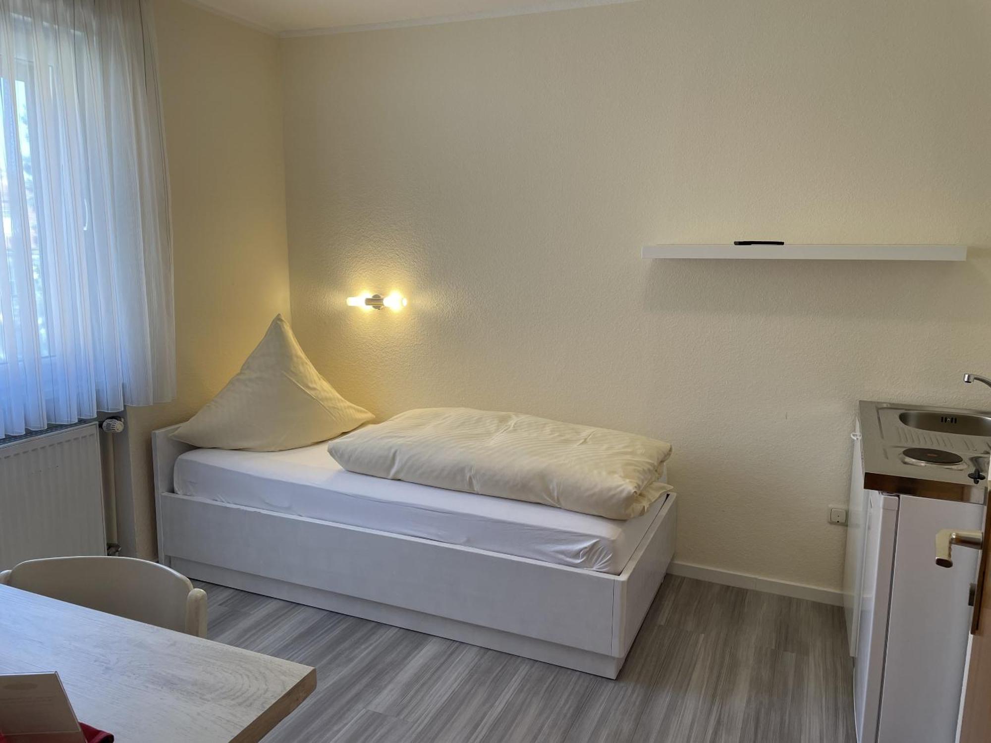 Hotel Koenig Humbert Ерланген Стая снимка
